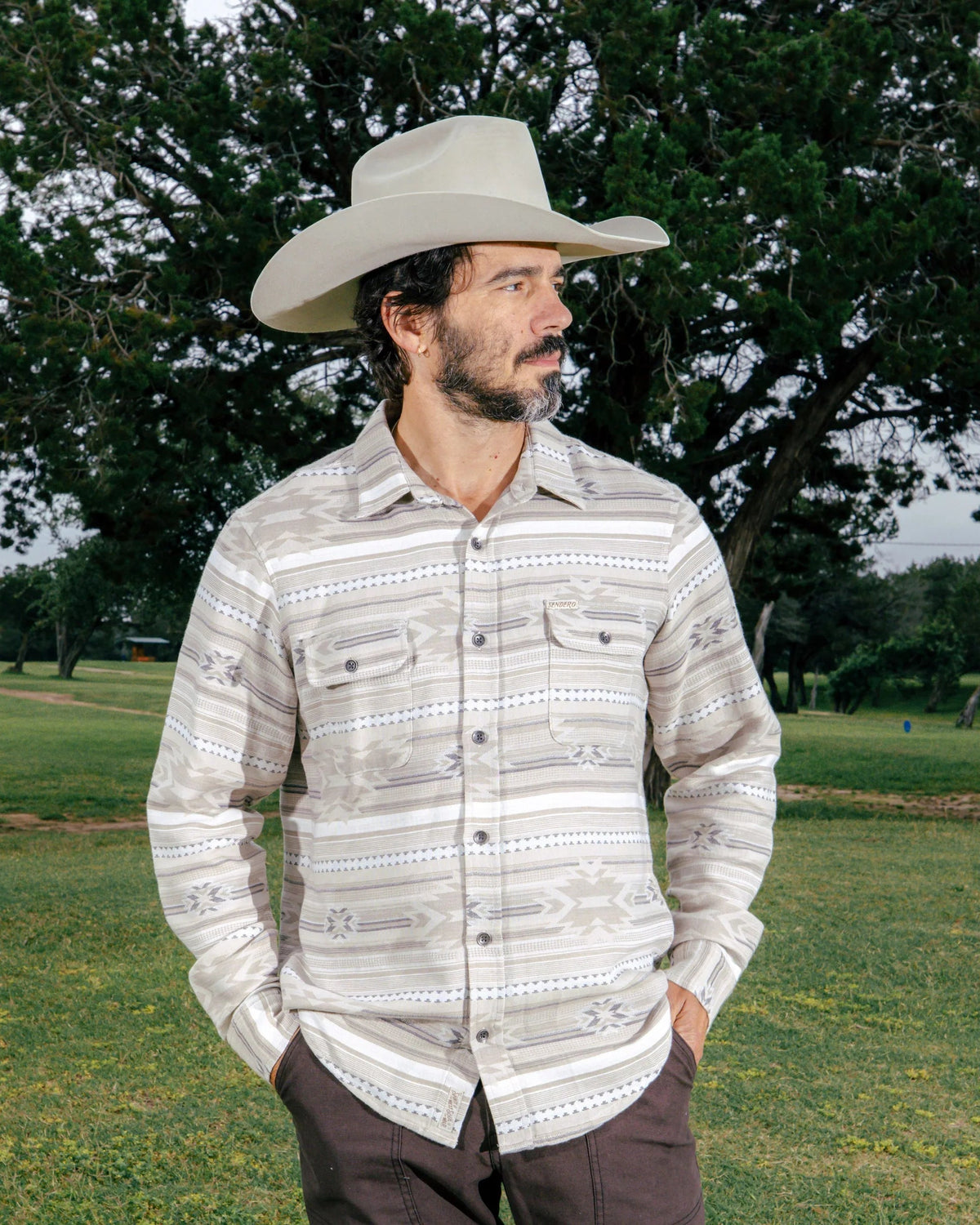 Sendero Boquillas long sleeve shirt in Mesilla Chevron Limestone, lifestyle shot
